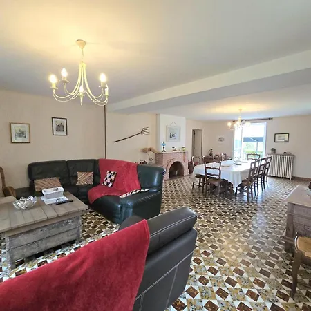Casa vacanze Grande Maison Avec Piscine Privée, Parking Et Animaux Acceptés - Fr-1-616-505 *